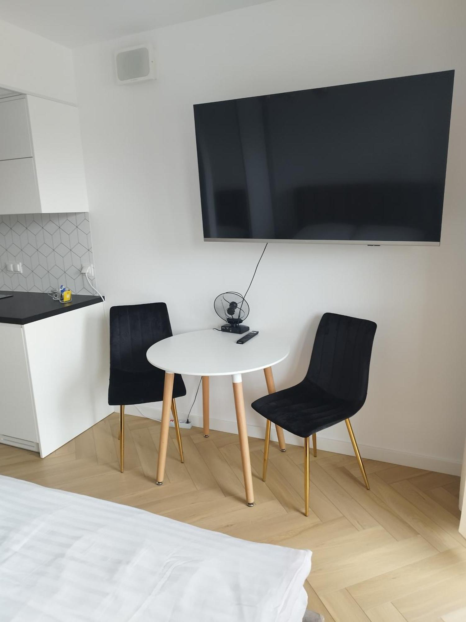 Gold Apartments Pileckiego Varsovia Exterior foto